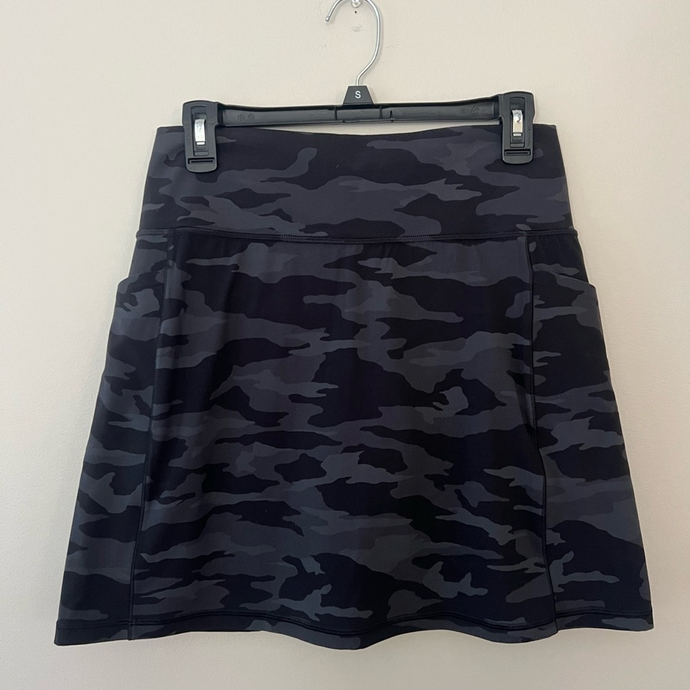 Athleta Salutation Stash 16.5” Skort